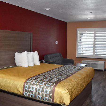 Baymont By Wyndham Manteca Hotel Ngoại thất bức ảnh